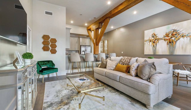⚜️THIS IS IT! Downtown Location & Luxury GLAM MEETS HISTORIC CHARMER LG Balcony City Views!