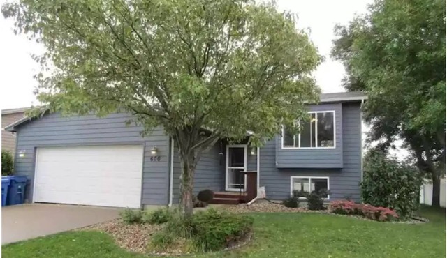 Three Bed, Two Bath, Clean/Safe, Close to downtown