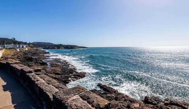 Tides At Bella Beach