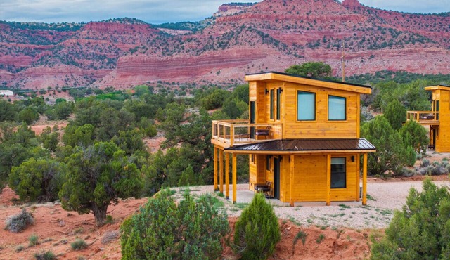 Tiny Cabin, #4 Island in The Sky View @ The Cedars