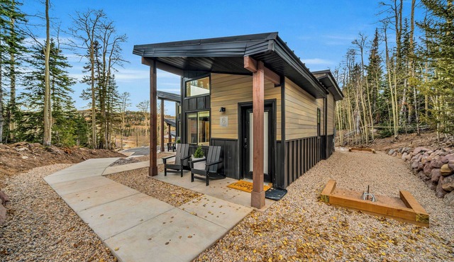 Tiny Cabin Getaway #6 @Unplug Resort, Sauna, Full Kitchen