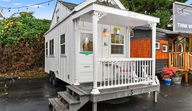 Tiny Digs Cottage House