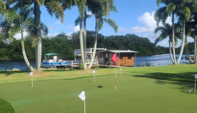 To reserve OKEETIME fish golf 360 night up to 8 sleeps 16 boat xtra in desc. in Okeechobee