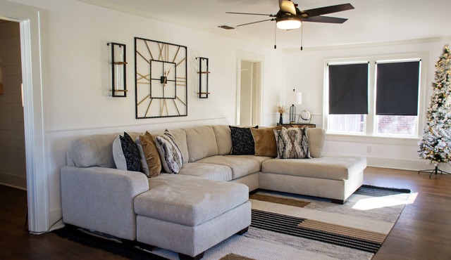 Tranquil 2 bed, Full Kitchen, Craftsman Home