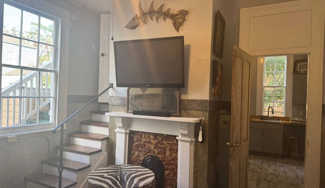 Treme Treasure: 1 Bedroom W/Shared Pool