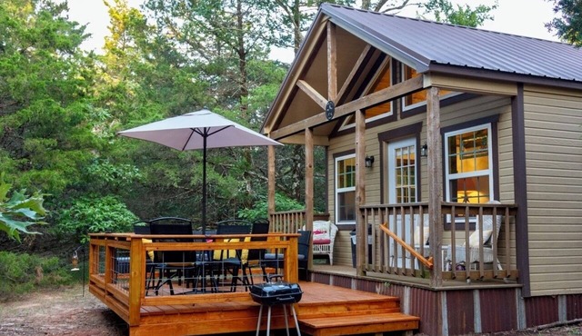 TX HICKORY HIDEOUT CABN: Spiritual Retrt & Country MicroResort, Rest&Restoration