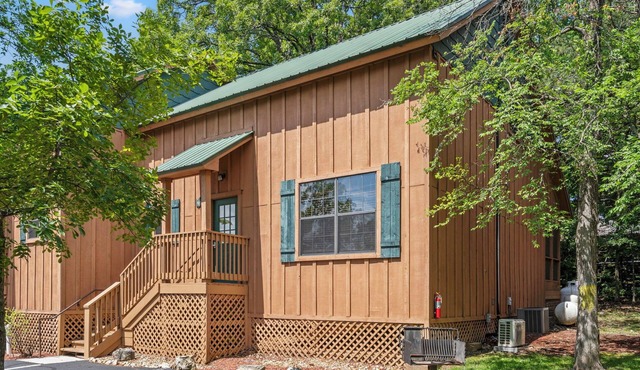 Ultimate Branson Escape | King Beds, Pool & Hot Tub
