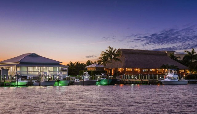 Ultimate Marathon Key Getaway! Outdoor Pool, Free Breakfast, Pets Allowed!