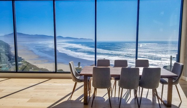 Unbelievable, unobstructed ocean views, sleeps 10!