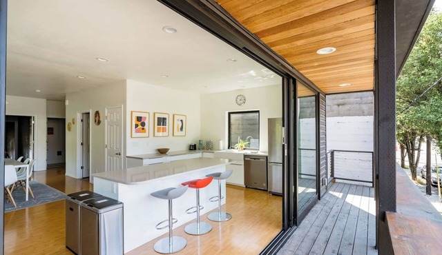 Unique 8 BR Private Home in Pearl District