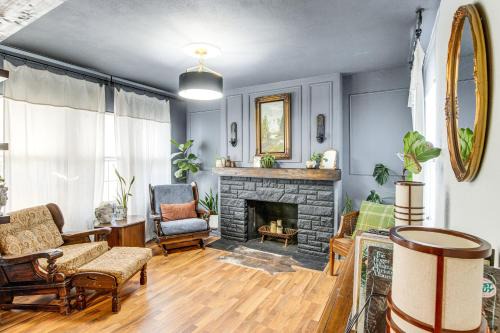 Updated & Charming! Waterloo Home w/Patio