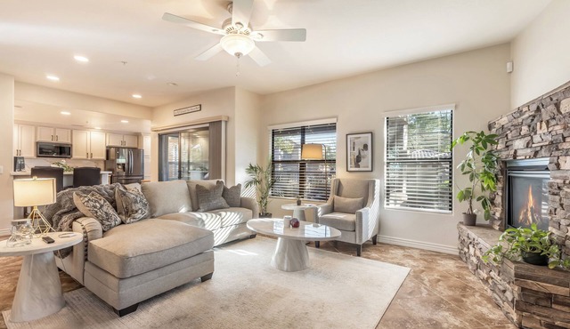 Upscale Condo Pool View Near High Street and Mayo Clinic
