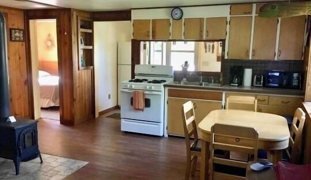 Very Secluded, Lakefront Cottage On Ocqueoc Lake