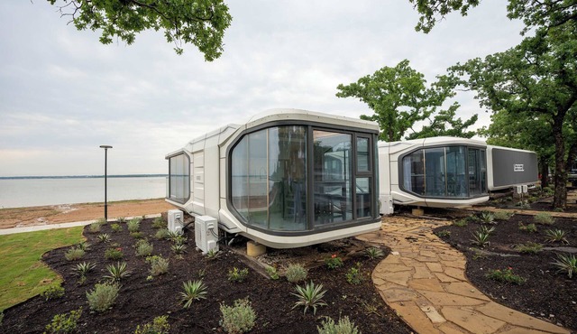Vessel 9 - Nature Meets Comfort in a Stylish Vessel | BBQ Lakefront AC