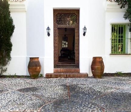 VILLA FRONTBEACH MARBELLA