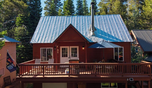 Vintage Cabin + BBQ Deck | Ski Donner Summit + Lake + Truckee | Ute Cabin