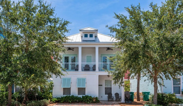 ~ Vitamin Sea ~ 4br/3.5ba ~ Sleeps 12 ~ Villages of Crystal Beach