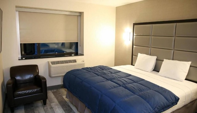 Vybe Hotel in Bronx