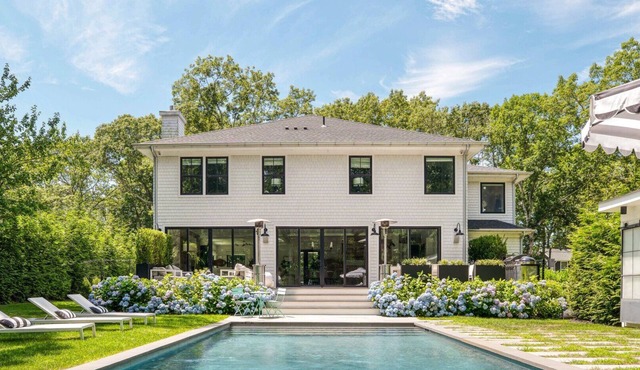Walk-to-Beach, Newly Built Smart Home with Heated Salt Water Pool, Near.