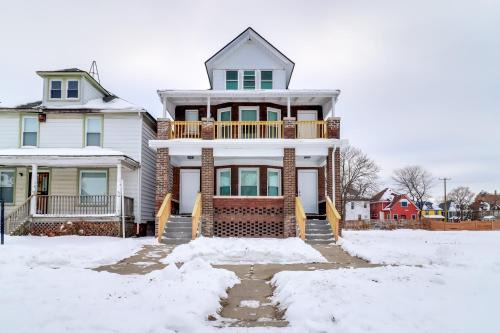 Walk to Motown! Central Detroit Duplex w/Backyard