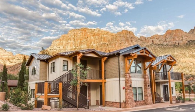 Watchman Villas