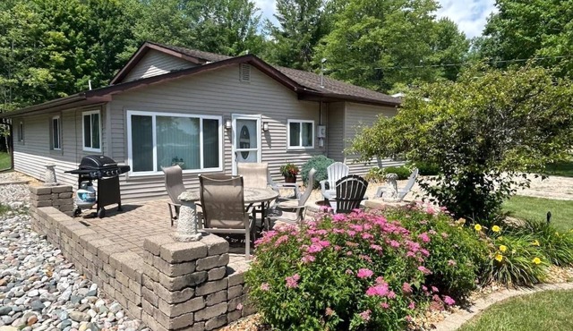 Waterfront Cottage In Michigan By S&s Properties 3 Bedroom Cabin