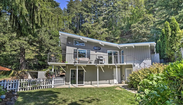 Waterfront Troutdale Hideaway: Sandy River Fishing