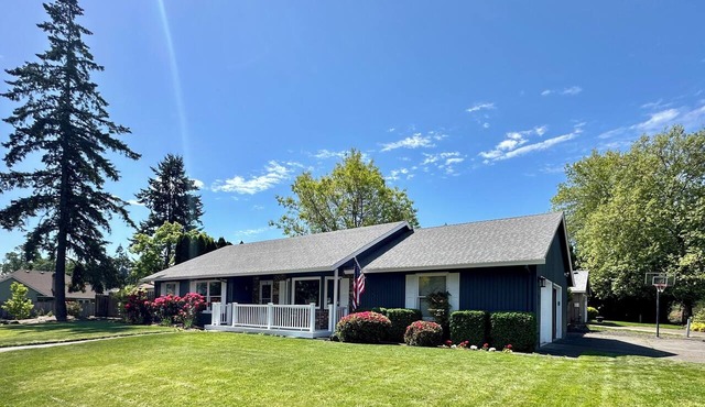 Welcome Home to this Beautifully Remodeled 3BR in Hillsboro 3.2 mi. from Intel!