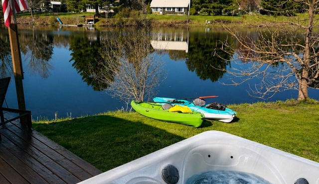 Welcome to Serenity Shores! 🌅 Soak in the private hot tub, unwind by the fire pit 🔥, and savor calming lake views. Pet-friendly 🐾 and perfect for recharging, exploring, and making memories.