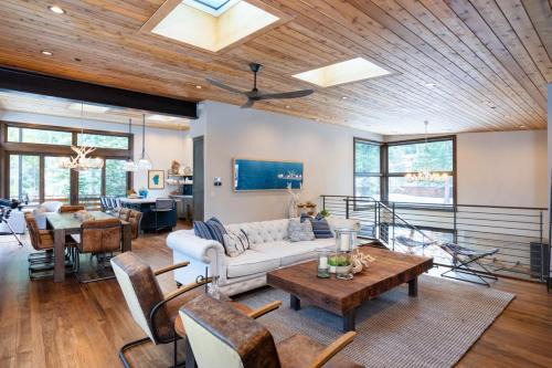 West Shore - West Shore Hideaway