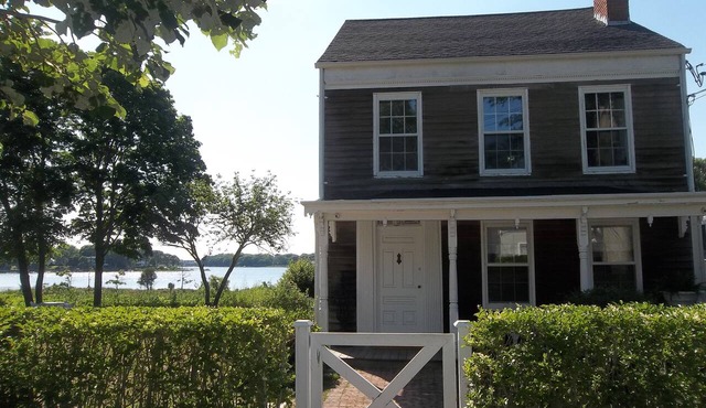 Whaling Captain Pierson's Apartment TOO