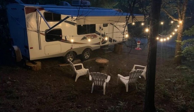 White Salmon Camp Out (Cold AC, Fire Ring, BBQ)