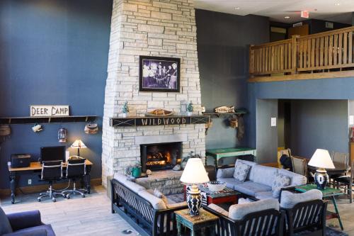 Wildwood Lodge & Suites in Clive