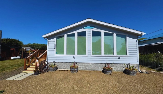 Winters by the Sea - Hot tub - Fenced in yard