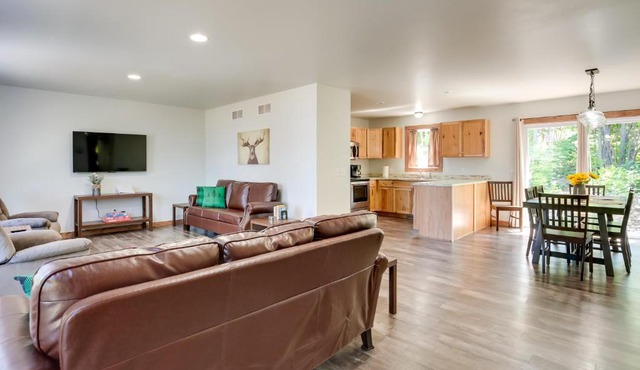 Wooded Hancock Home Near Ski & Snowmobile Trails!