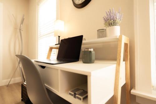 Work, Rest and Gather - Spacious 3BR with Modern Charm