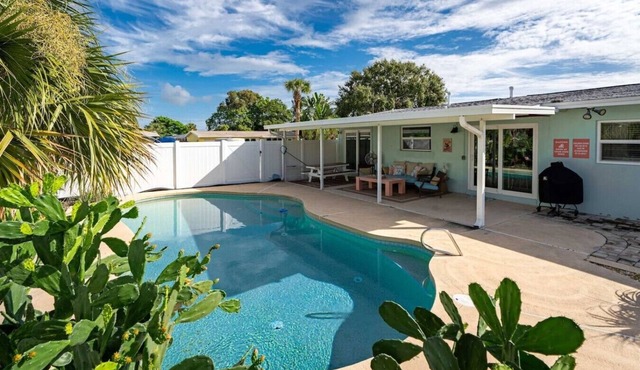 Wow! Beachside Glam 3br wPool, Walk to Park, Beach