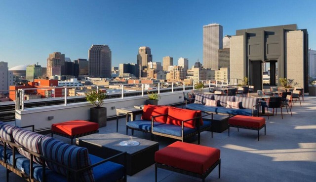 Your Relaxing Getaway Awaits! Parking Onsite, Close to Lafayette Square