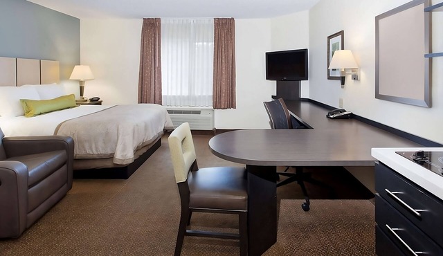 Your Relaxing Getaway Awaits! Family-friendly Room w/Kitchen, Free Parking