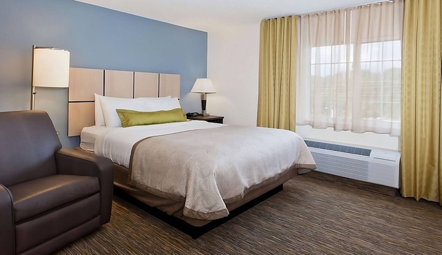 Your Relaxing Getaway Awaits! Family-friendly Room w/Kitchen, Free Parking