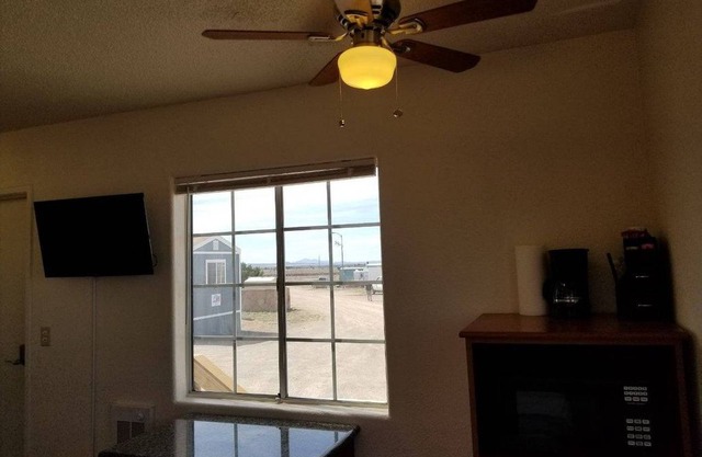 Private Suite Getaway near Grand Canyon Sleeps 6