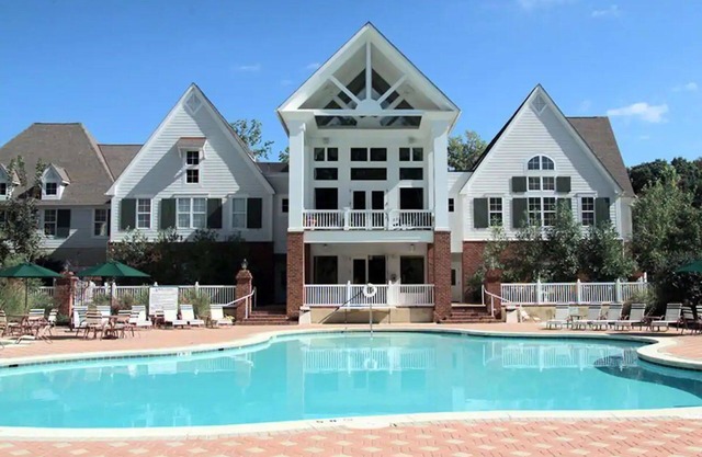 Sleeps 10 - Spacious 3BR Cottage - Family Friendly Resort - Close to Theme Parks