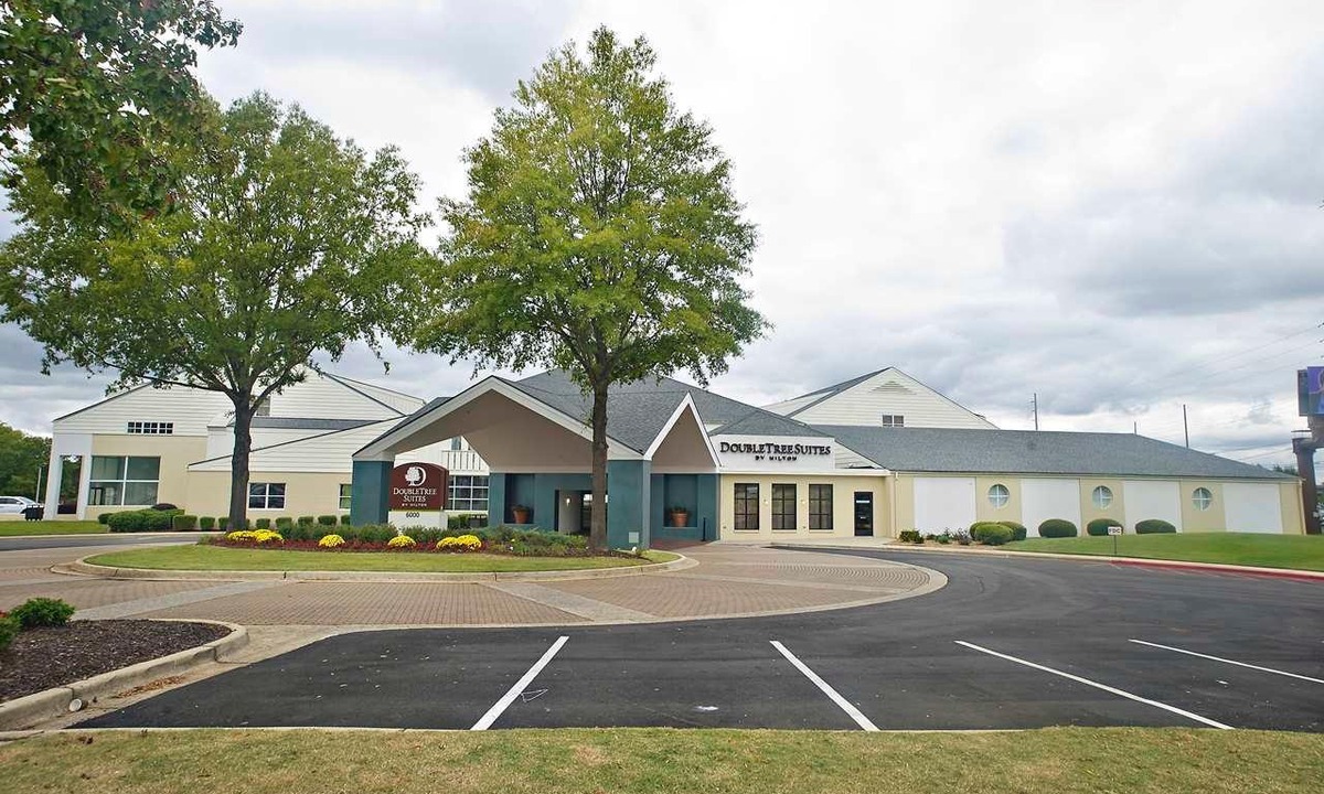 Huntsville Hotel | DoubleTree by Hilton Huntsville-South