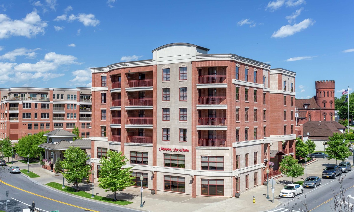 Saratoga Springs Hotel | Hampton Inn & Suites Saratoga Springs Downtown