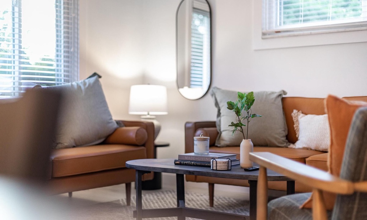Oak Park House | Stunning, Renovated 4BR/3.5BA with Backyard!