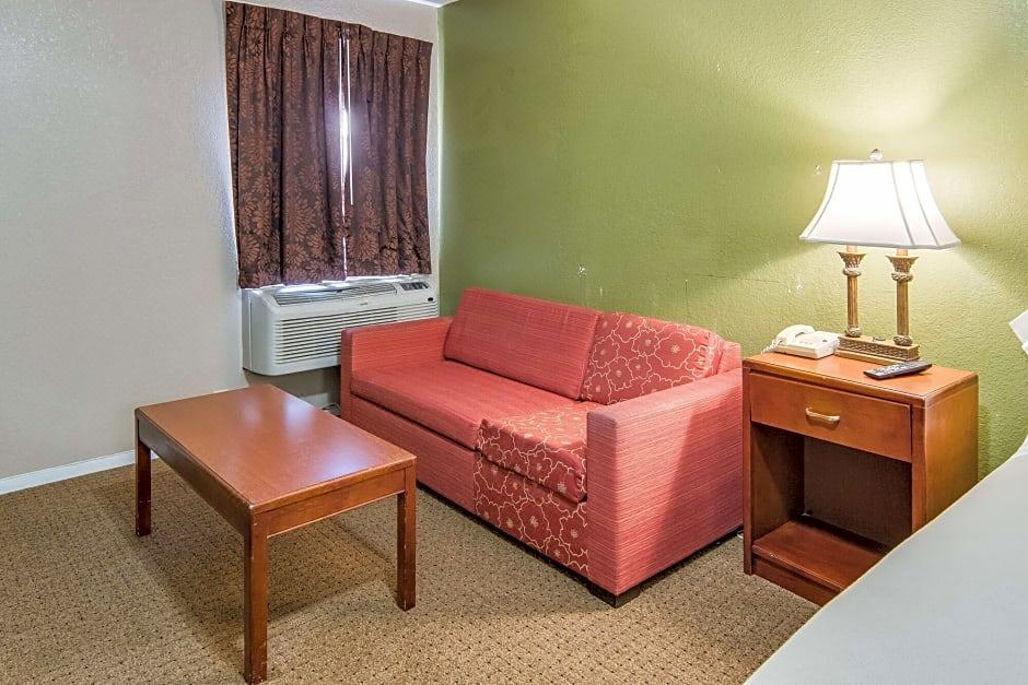 Photo of Livingroom in Baird