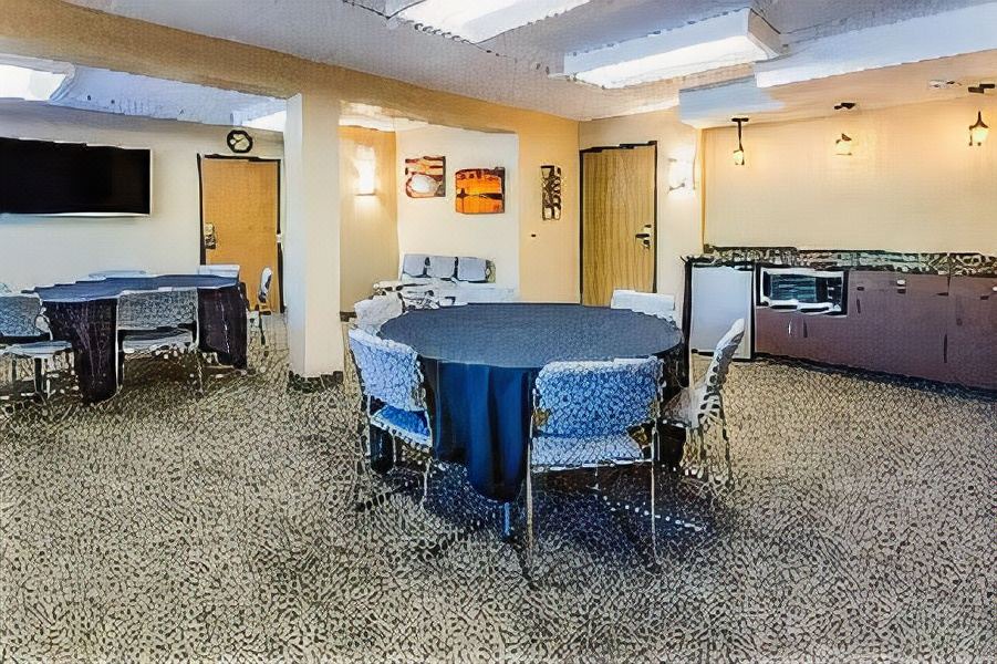 Photo of Livingroom in Proctor