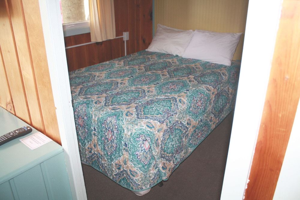 Photo of Bedroom in Tawas City