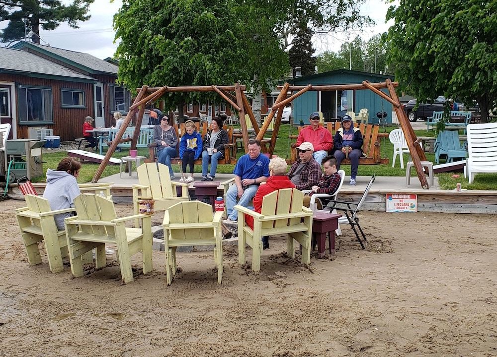 Photo of Human In Picture in Tawas City