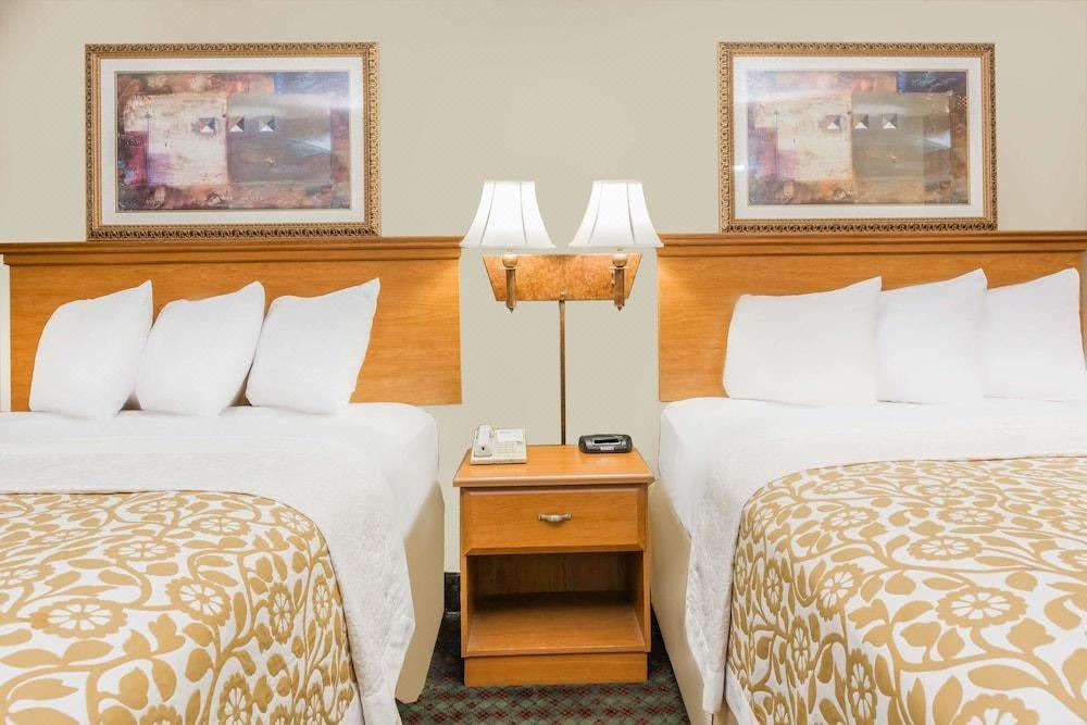 Photo of Bedroom in Pineville